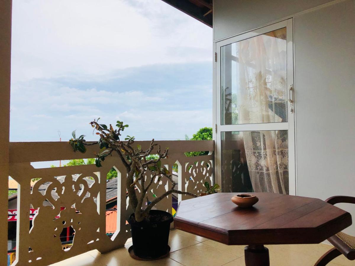 Bed and Breakfast Blue Sea View Унаватуна Екстер'єр фото
