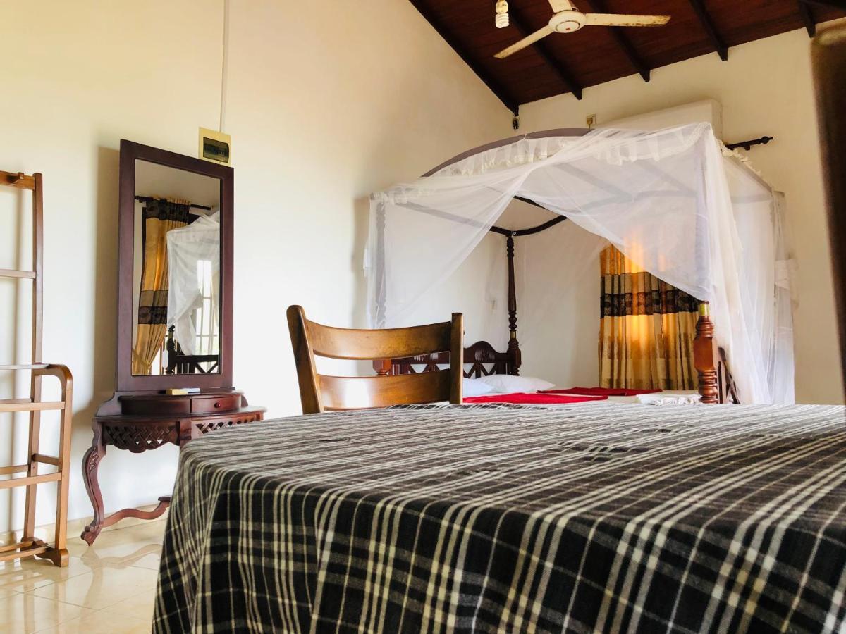 Bed and Breakfast Blue Sea View Унаватуна Екстер'єр фото